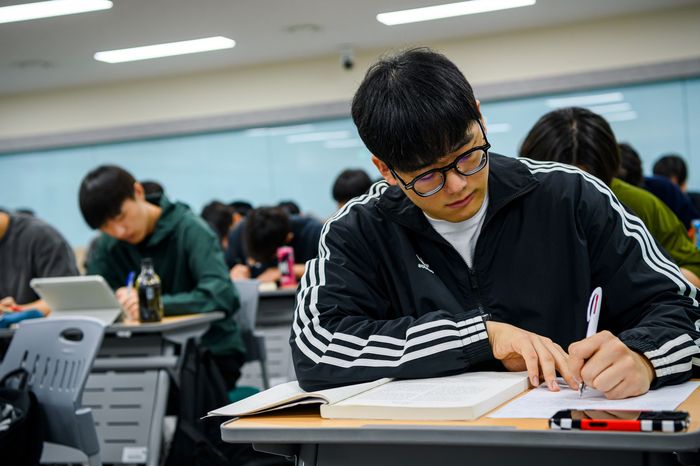가톨릭관동대학교, 함께여서 든든한 중간고사 ..  응원과 나눔으로 물든 캠퍼스, 따뜻한 격려 속 시험기간 시작