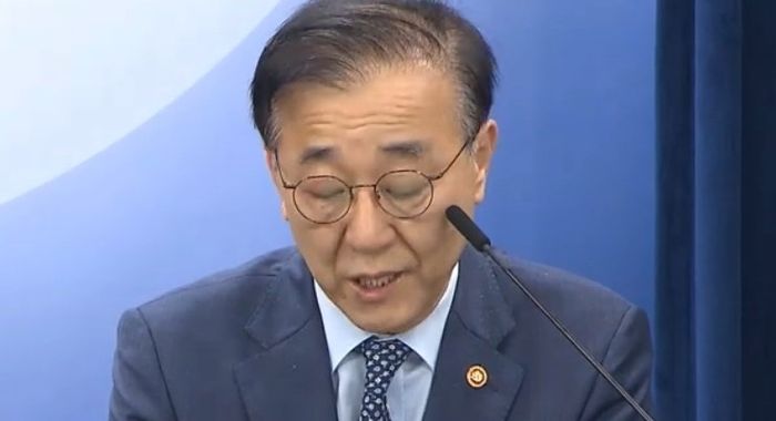 정부, 서울 전역·경기 12곳 ‘3중 규제’ 지정…25억 초과 주담대 한도 2억으로 축소